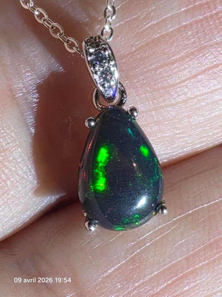 Pendentif en argent massif 925 avec opale noire, Bijoux, Sacs & Beauté, Pendentifs, Neuf, Argent, Noir, Avec pierre précieuse