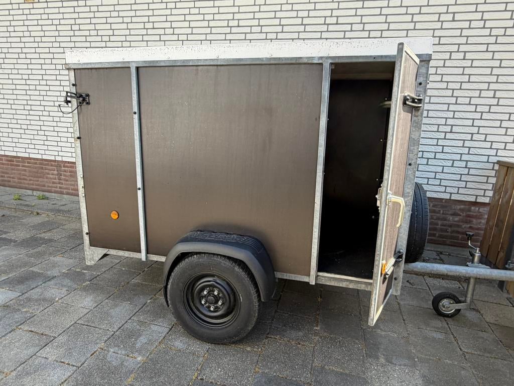 Gesloten aanhangwagen, Enlèvement, Comme neuf