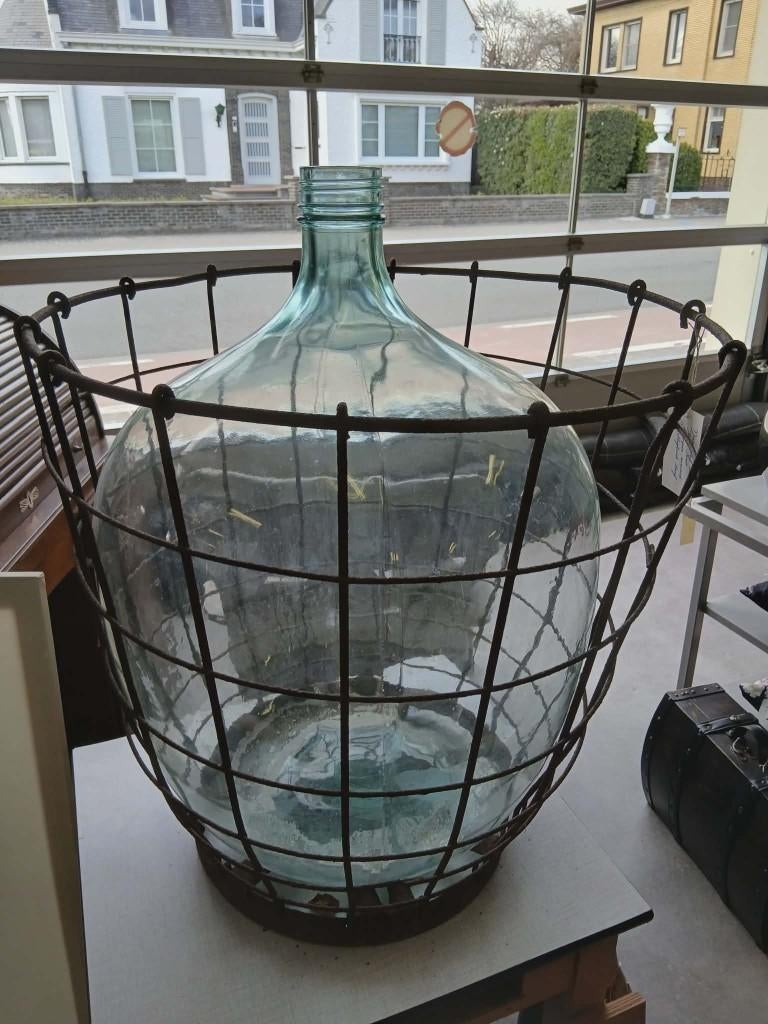 Jeanne Dame fles met harnas, Ophalen