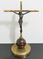 Leuk bescheiden maar opvallend kruisbeeld [844], Antiek en Kunst, Ophalen