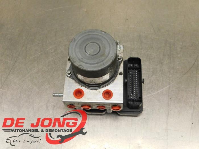 Pompe ABS d'un Peugeot Partner, -, 3 mois de garantie, Utilisé, -