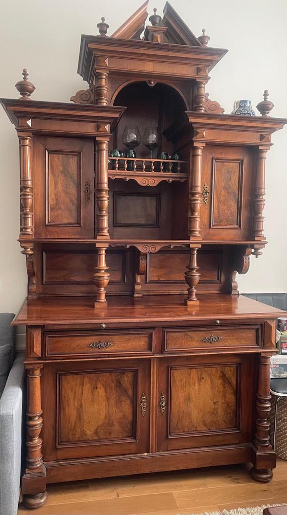 Buffet antique bois massif, Antiquités & Art, Antiquités | Meubles | Armoires, Enlèvement