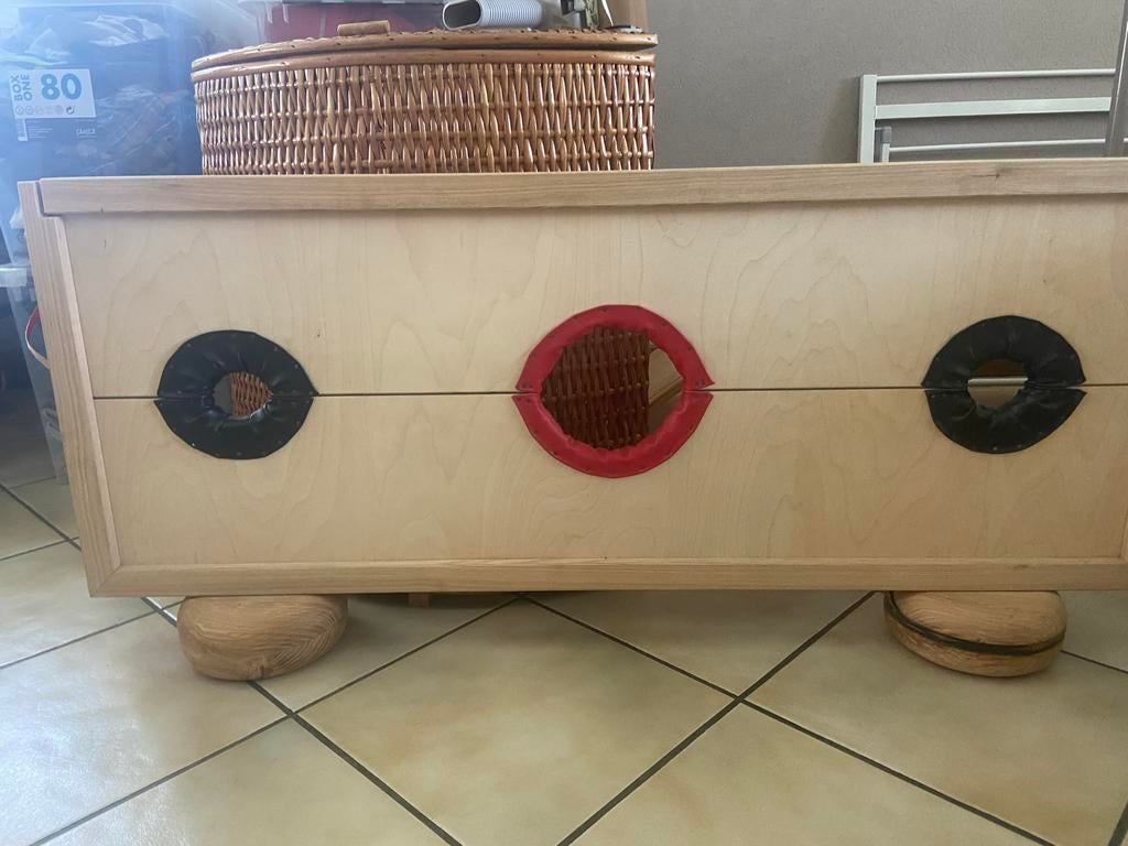 Pilori artisanale, Enlèvement, Comme neuf