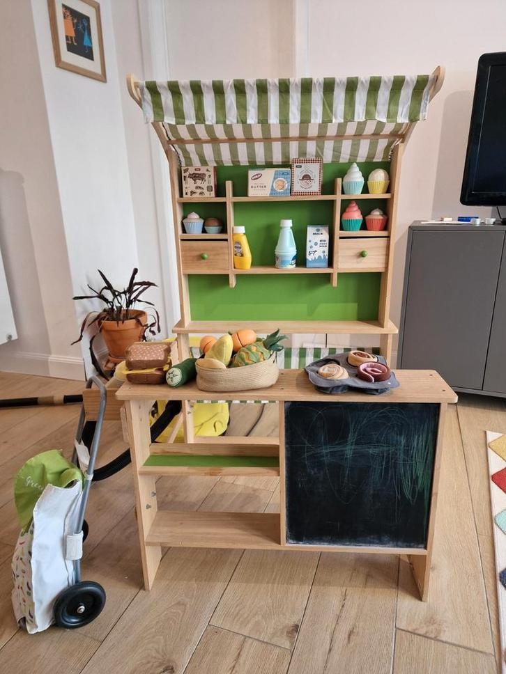 Supermarché bois enfant avec accessoires et petit chariot, Enfants & Bébés, Jouets | Jouer aux cuisines, Bois, Enlèvement