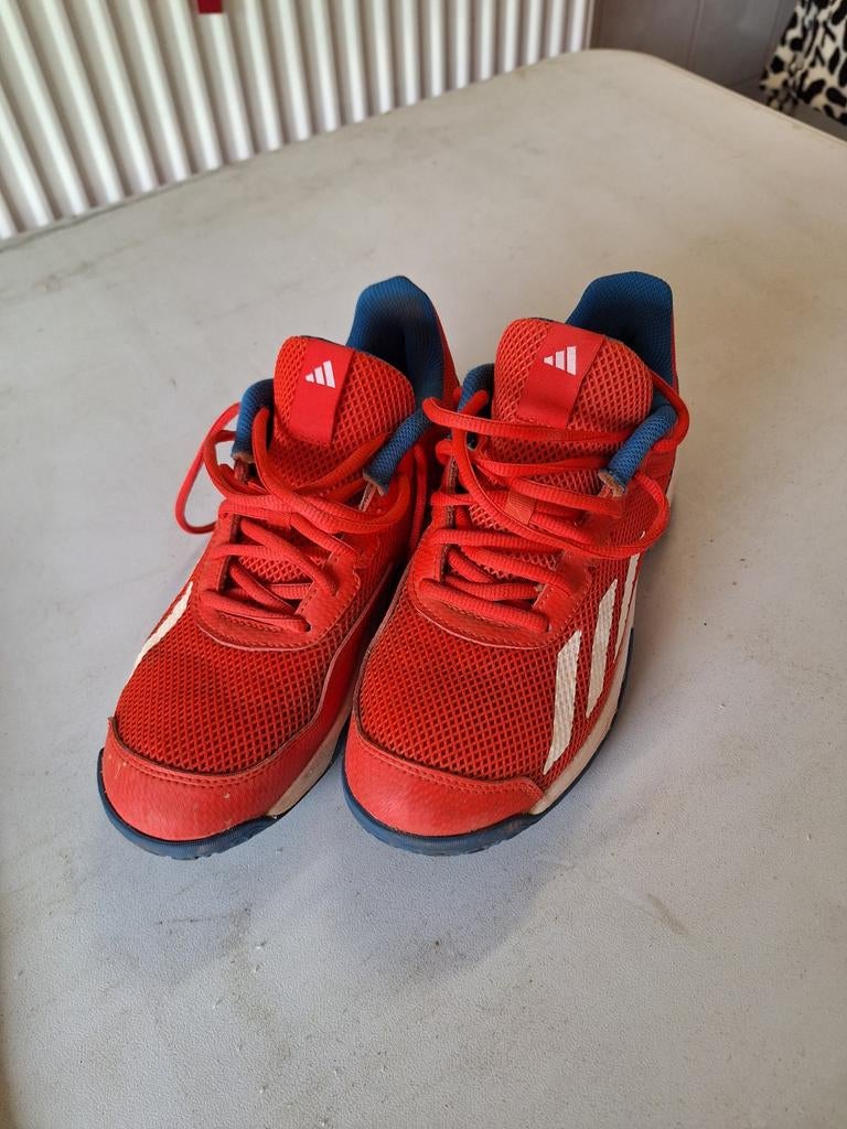 Chaussures de tennis Adidas taille 38, Sports & Fitness, Basket, Enlèvement ou Envoi