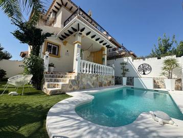 SUPERBE VILLA AVEC PICINE PRIVÉE beschikbaar voor biedingen