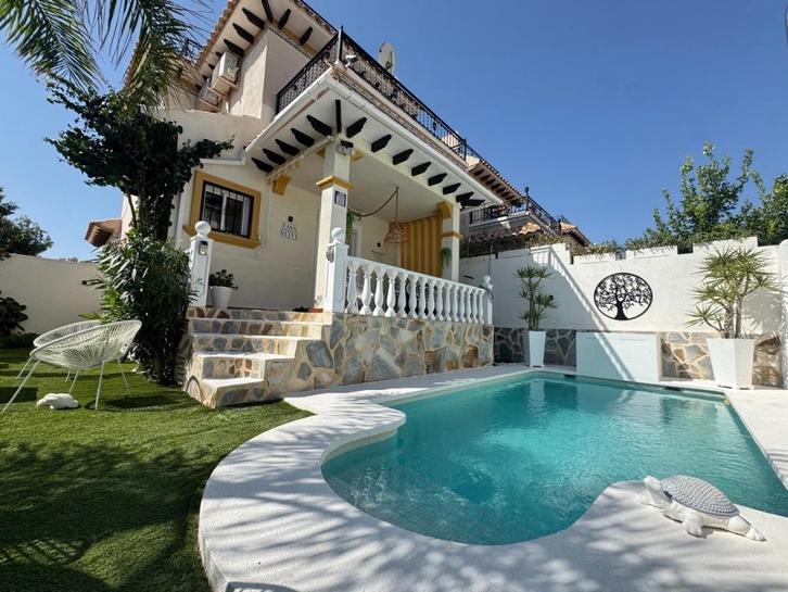 SUPERBE VILLA AVEC PICINE PRIVÉE, Immo, Buitenland, Spanje, Woonhuis, Overige