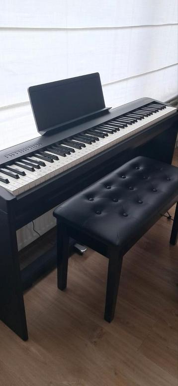 Digitale piano Roland FP 30 X zwart beschikbaar voor biedingen