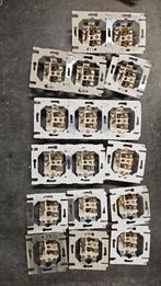 Niko PR20 schakelaars en stopcontacten - Crème, Doe-het-zelf en Bouw, Elektriciteit en Kabels, Ophalen of Verzenden