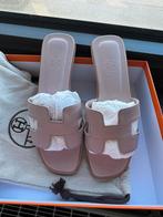 Hermès oran sandal, Kleding | Dames, Schoenen, Ophalen of Verzenden, Zo goed als nieuw, Slippers