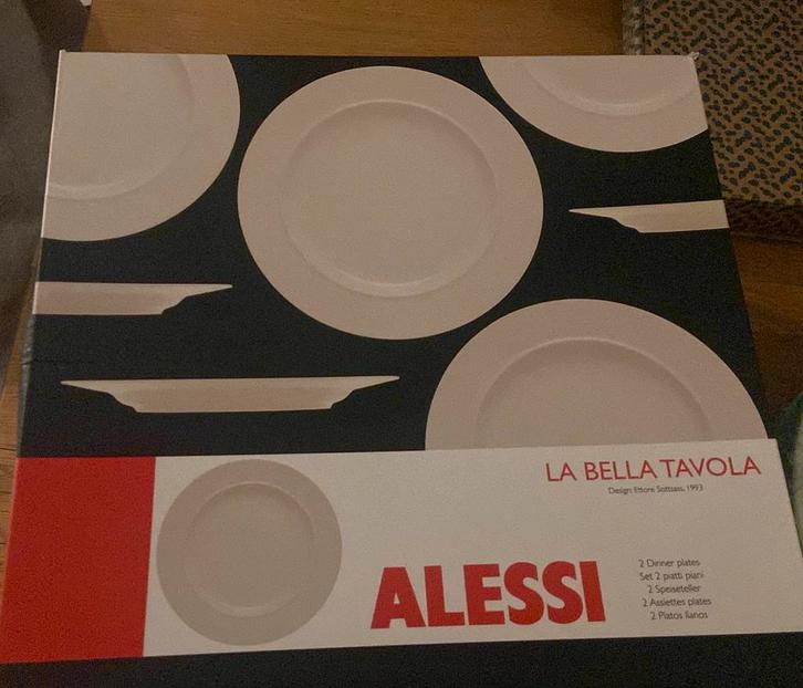 Alessi „La bella tavola” set van 16 borden, Huis en Inrichting, Keuken | Servies, Nieuw, Bord(en), Effen, Porselein, Ophalen