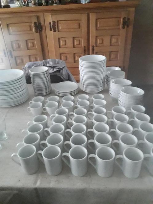 Vaisselle domestique en porcelaine blanche, Maison & Meubles, Cuisine | Vaisselle, Assiettes(s), Porcelaine, Enlèvement