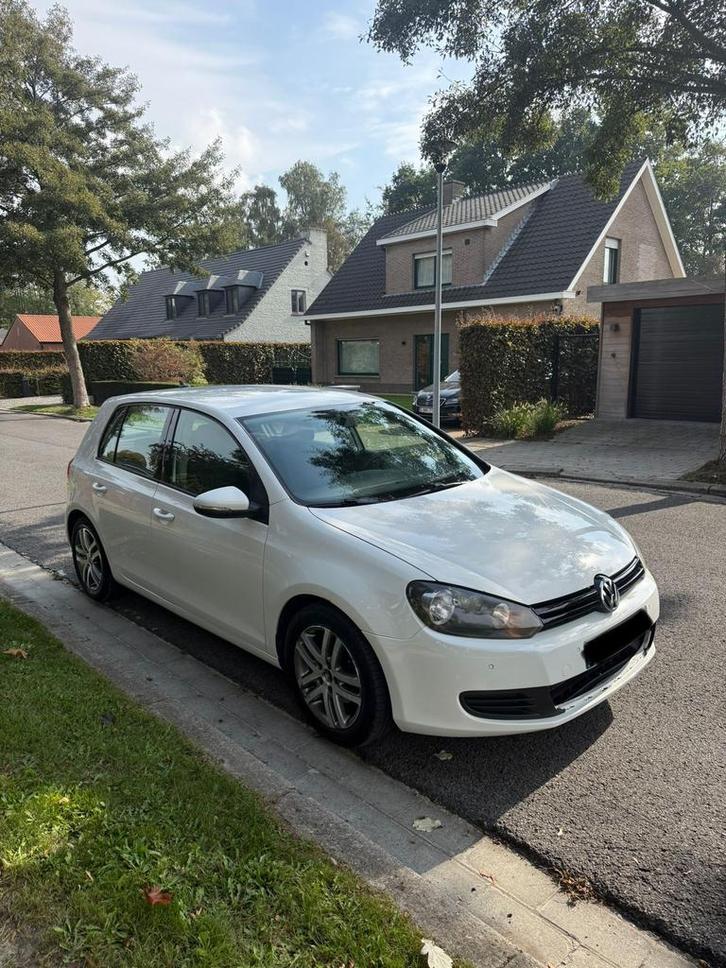 Volkswagen Golf 6 1.6 TDI, Auto's, Volkswagen, Particulier, Golf, Diesel, Euro 5, Berline, 5 deurs, Handgeschakeld, Wit, Zwart