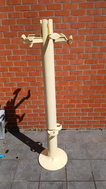 Kapstok Planta (Giancarlo Piretti / Castelli, Italië) 70's, Synthétique, Utilisé, Portemanteau sur pied, 150 à 200 cm