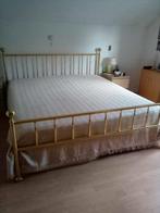 LIT en laiton 180x200 cm./Commodes 2 tiroirs MALM, Maison & Meubles, Chambre à coucher | Lits, Enlèvement