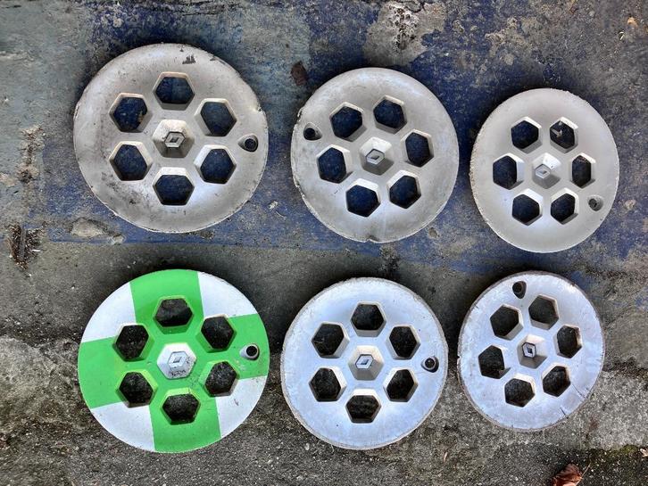 meerdere wieldoppen beschikbaar renault twizy, Auto diversen, Wieldoppen, Gebruikt, Ophalen of Verzenden