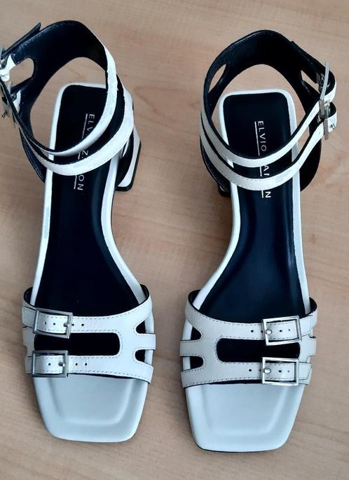 Witte sandalen met vierkante hak - maat 38, Kleding | Dames, Schoenen, Nieuw, Sandalen of Muiltjes, Wit, Ophalen of Verzenden