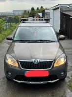 Skoda Roomster URGENT DOIT PARTIR, Autos, Skoda, Tissu, Carnet d'entretien, Achat, Jantes en alliage léger