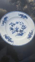 Tournai porseleinen tafelschotel met vliegendecor, Ophalen of Verzenden