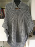 Grijze trui poncho maat S / M als nieuw, Vêtements | Femmes, Pulls & Gilets, Enlèvement ou Envoi, Comme neuf, Taille 36 (S), Gris