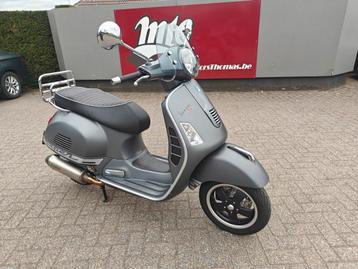 Vespa GTS300 2012 7dkm beschikbaar voor biedingen