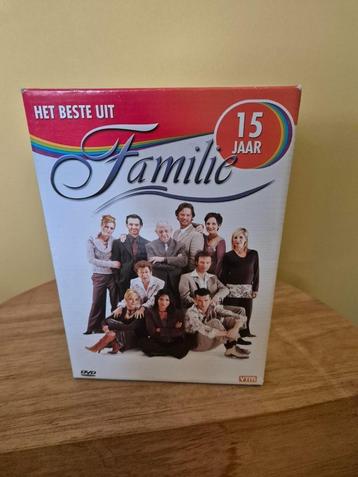 “Het beste uit familie 15 jaar”  DVD box beschikbaar voor biedingen