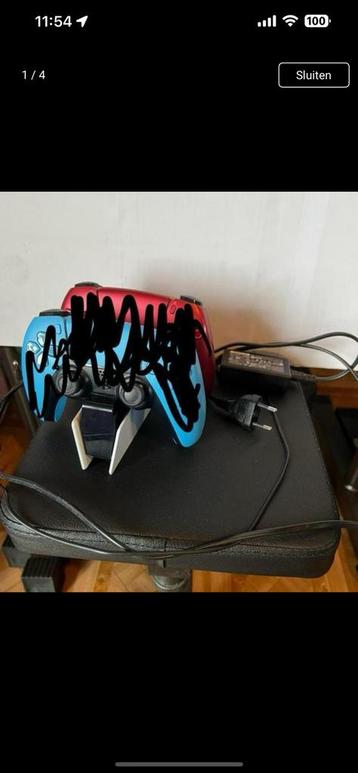 PlayStation controller charger- NO CONTROLLERS- beschikbaar voor biedingen