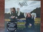 CD : SMITH & BURROWS - FUNNY LOOKING ANGELS  (EDITORS), Cd's en Dvd's, Ophalen of Verzenden, Zo goed als nieuw