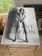 Helmut Newton 'Sumo' boek & standaard, Boeken, Kunst en Cultuur | Fotografie en Design, Helmut Newton, Fotografie algemeen, Ophalen