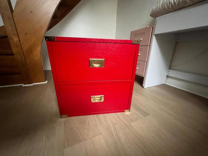 Massieve rode ladekast, messing handgrepen, 505050, Huis en Inrichting, Kasten | Ladekasten, Zo goed als nieuw, Minder dan 100 cm