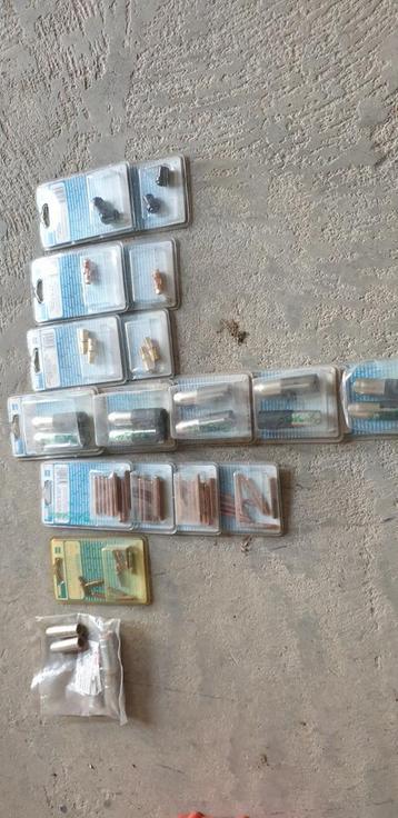 Lastoortsonderdelen  beschikbaar voor biedingen