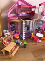 Barbie Malibu vakantiehuis + camper perfecte staat, Kinderen en Baby's, Speelgoed | Poppenhuizen, Ophalen, Zo goed als nieuw