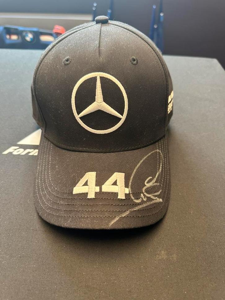 Officiële Mercedes-AMG-hoed van HAMILTON, Verzamelen, Automerken, Motoren en Formule 1, Zo goed als nieuw, Ophalen of Verzenden