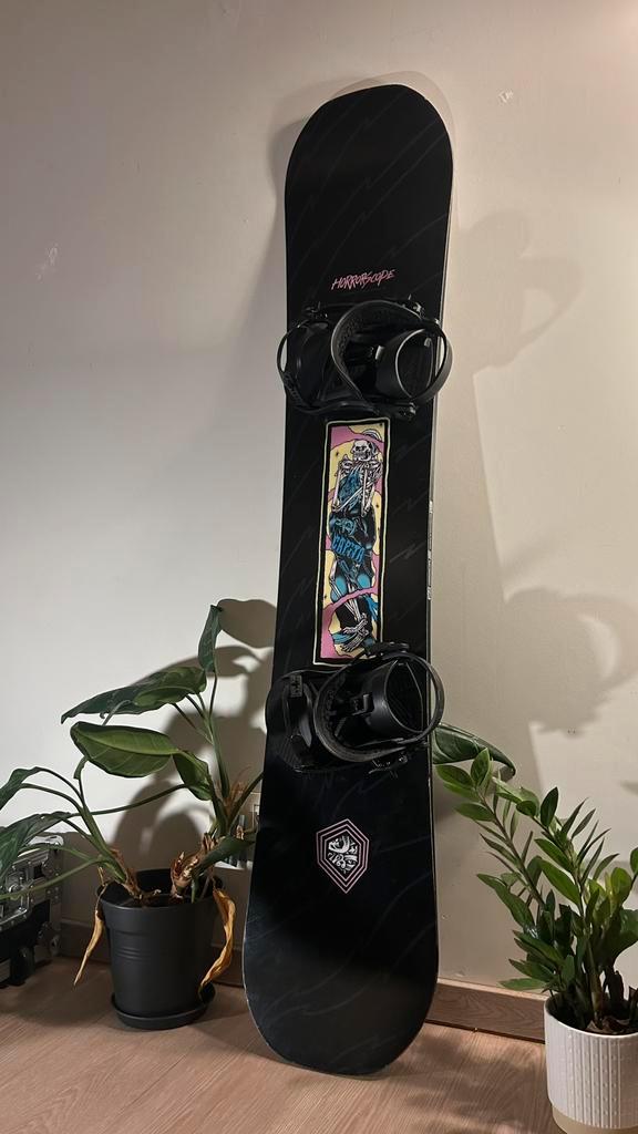 Capita horrorscope snowboard, Sport en Fitness, Snowboarden, Zo goed als nieuw, Board, Ophalen