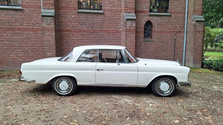 Mercedes Benz 250SE coupe W111 1967 origineel, Auto's, Oldtimers, Particulier, Radio, Ophalen
