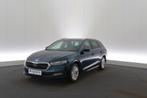 (2DCP475) SKODA OCTAVIA COMBI, Auto's, Stof, Gebruikt, Euro 6, Blauw