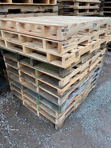 Palletten beschikbaar voor biedingen