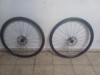 Nieuwe mavic wielen aksium disc met banden, Fietsen en Brommers, Fietsonderdelen, Ophalen, Zo goed als nieuw, Racefiets, Wiel
