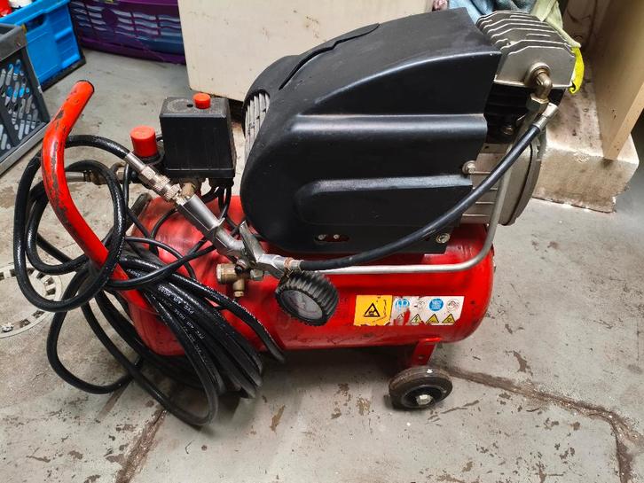 compresseur Bauger KA252504, Bricolage & Construction, Compresseurs, Utilisé, 6 à 10 bars, 25 à 100 litres, 200 à 400 litres/min