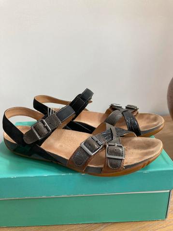 Sandalen. Clarks. Maat 40. beschikbaar voor biedingen