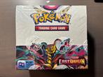 Lost Origin Booster box(Gaatje in seal zijkant), Ophalen of Verzenden, Zo goed als nieuw, Boosterbox, Foil