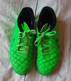 Dames Nike voetbalschoenen, Sport en Fitness, Voetbal, Ophalen of Verzenden, Gebruikt, Schoenen