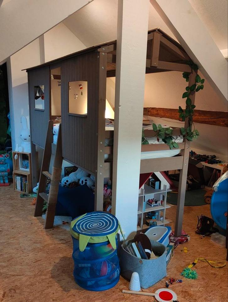 Gezellige hoogslaper, type boomhut, Kinderen en Baby's, Kinderkamer | Stapelbedden en Hoogslapers, Gebruikt, Hoogslaper, Ophalen
