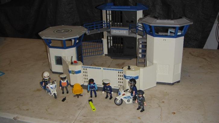 PLAYMOBIL POLITIEBUREAU 6872, Kinderen en Baby's, Speelgoed | Playmobil, Gebruikt, Complete set, Ophalen of Verzenden