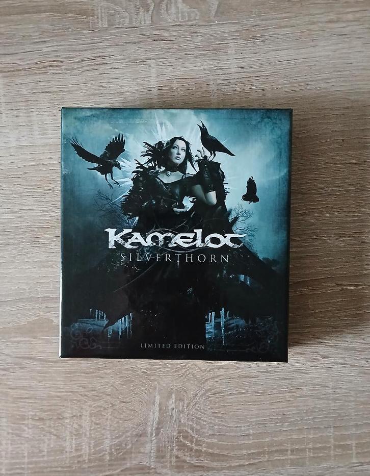 Kamelot Silverthorn  coffret édition limitée, CD & DVD, CD | Rock, Comme neuf, Autres genres, Envoi