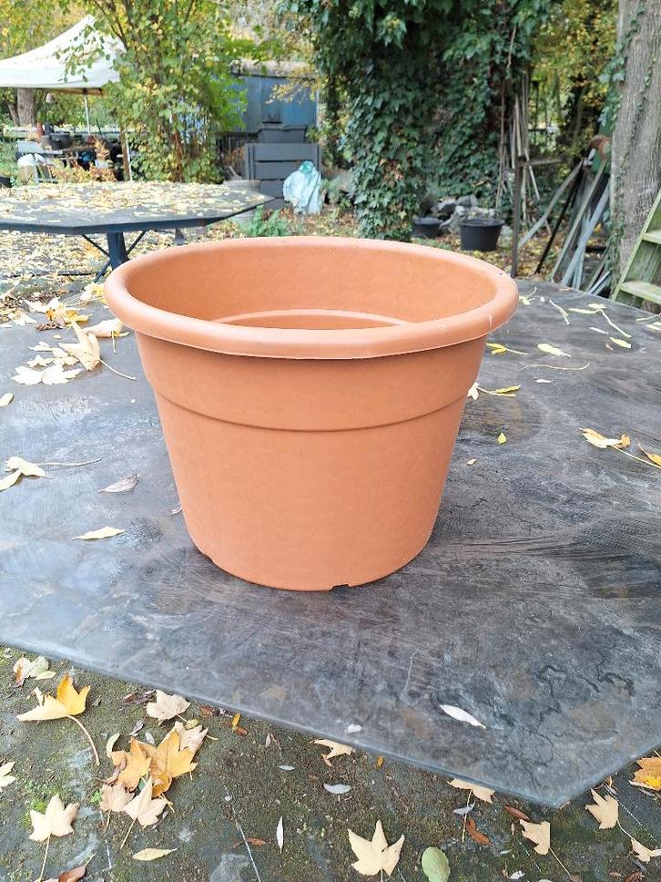 Nieuwe grote bloempotten 40 stuks, Tuin en Terras, Bloempotten, Nieuw, Kunststof, Tuin, Minder dan 40 cm, 40 cm of meer, Rond