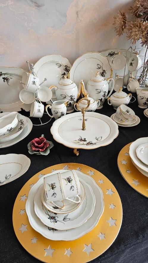 SERVIES LIMOGES, Huis en Inrichting, Keuken | Servies, Gebruikt, Compleet servies, Overige stijlen, Porselein, Ophalen
