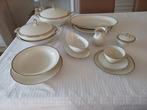 Service à café/thé 12 pièces avec bord doré. Porcelaine de B, Enlèvement