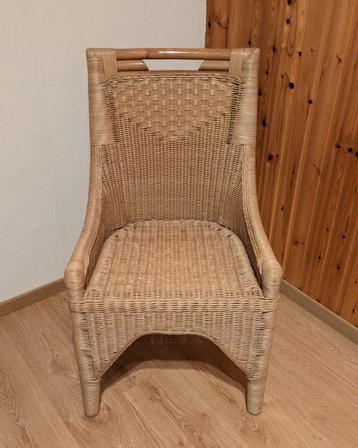 rotan stoel (te Roeselare) beschikbaar voor biedingen