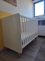 Babybed (Quax Loft) +matras (ABZ muliticare Orka)+beddengoed, Enfants & Bébés, Chambre d'enfant | Lits, Matelas, Moins de 70 cm